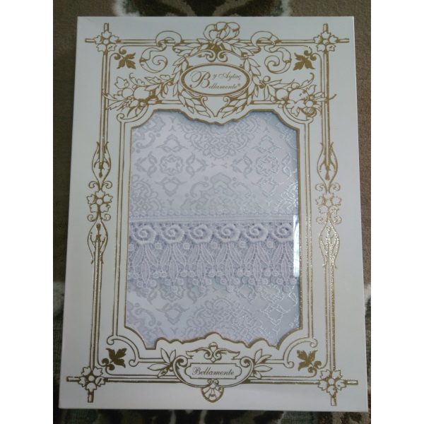 Скатерть жаккардовая White с кружевом (160х220см)
